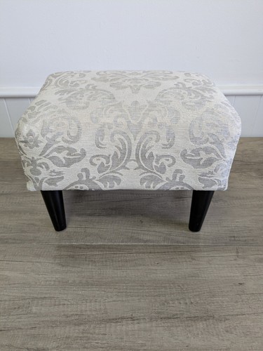 Kleiner fußhocker sitz - kleiner,