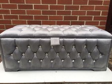 Handgefertigte gepolsterte